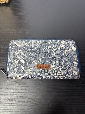 Sakroots Navy and Cream Floral Zip Wallet